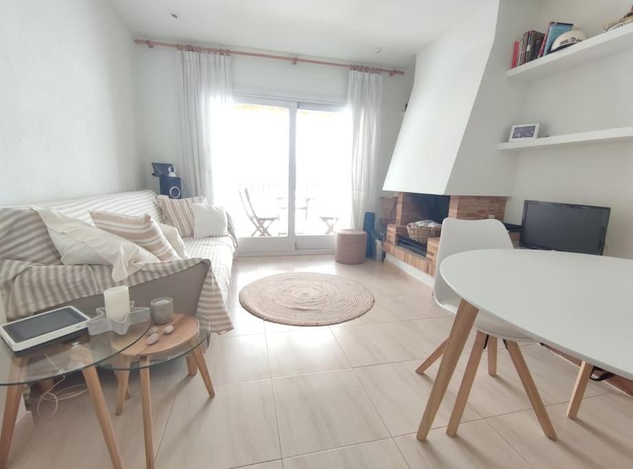 2 Minutes Walking To The Parking Included Appartement Calella De Palafrugell
